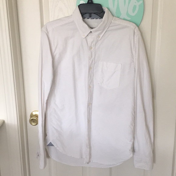 Aeropostale white button down shirt; size small - Picture 2 of 6